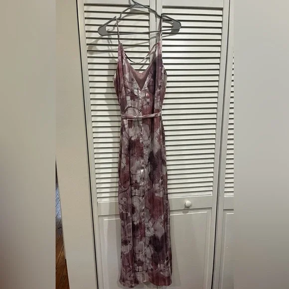 Elegant Pink Floral Maxi Dress - Picture 6 of 8